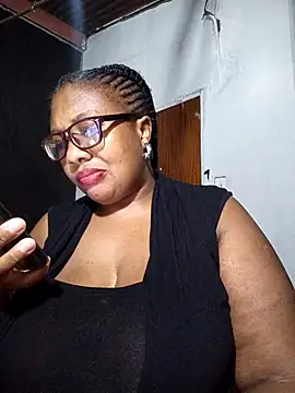 Snapshot of YELLOW_BONE chatting on March 1, 11:47 pm YELLOW BONE online show from March 1, 11:47 pm