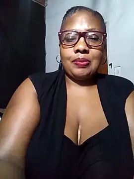 Snapshot of YELLOW_BONE chatting on March 3, 8:11 pm YELLOW BONE online show from March 3, 8:11 pm