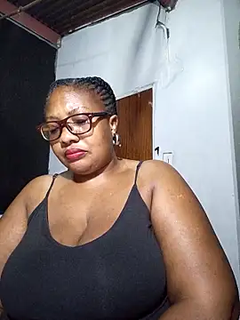 Snapshot of YELLOW_BONE chatting on March 5, 12:27 am YELLOW BONE online show from March 5, 12:27 am