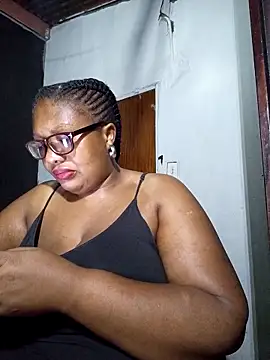 Snapshot of YELLOW_BONE chatting on March 7, 12:58 am YELLOW BONE online show from March 7, 12:58 am