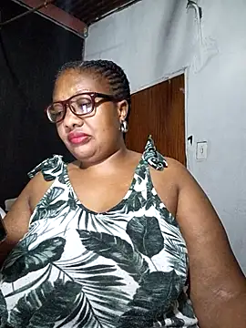 Snapshot of YELLOW_BONE chatting on March 7, 11:49 pm YELLOW BONE online show from March 7, 11:49 pm