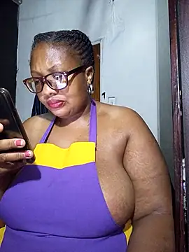 Snapshot of YELLOW_BONE chatting on March 13, 12:16 am YELLOW BONE online show from March 13, 12:16 am