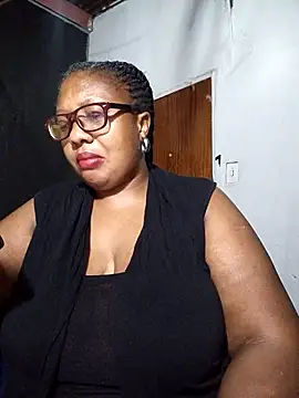 Snapshot of YELLOW_BONE chatting on March 14, 11:43 pm YELLOW BONE online show from March 14, 11:43 pm