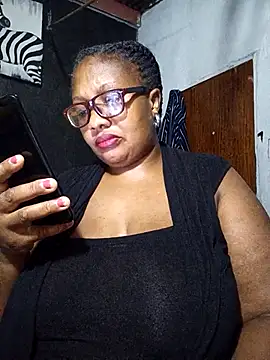 Snapshot of YELLOW_BONE chatting on March 16, 7:17 pm YELLOW BONE online show from March 16, 7:17 pm