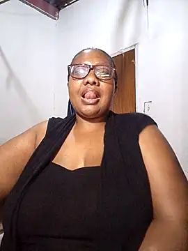 Snapshot of YELLOW_BONE chatting on October 3, 10:29 pm YELLOW BONE online show from October 3, 10:29 pm