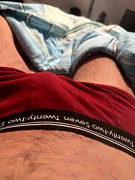 spritzerboy23 online show from January 15, 10:57 pm