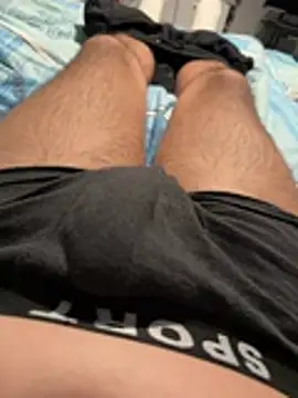 spritzerboy23 online show from March 14, 4:12 pm