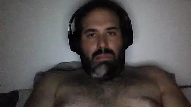 Snapshot of The_Masterxxx14 chatting on June 5, 6:24 pm The Masterxxx14 online show from June 5, 6:24 pm