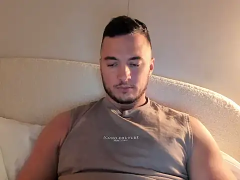 paulblack21 online show from April 11, 7:40 pm