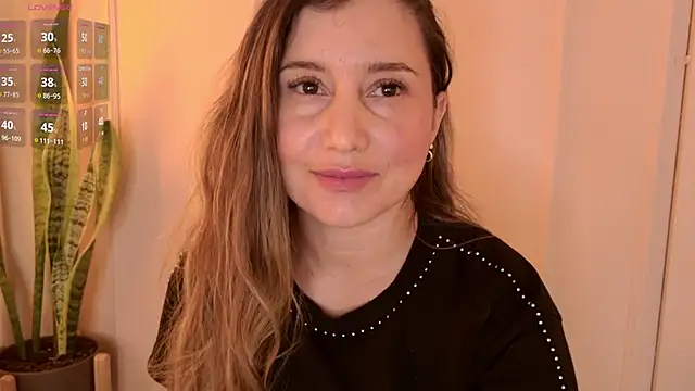 Snapshot of Angela_smile chatting on May 26, 9:33 pm Angela smile online show from May 26, 9:33 pm