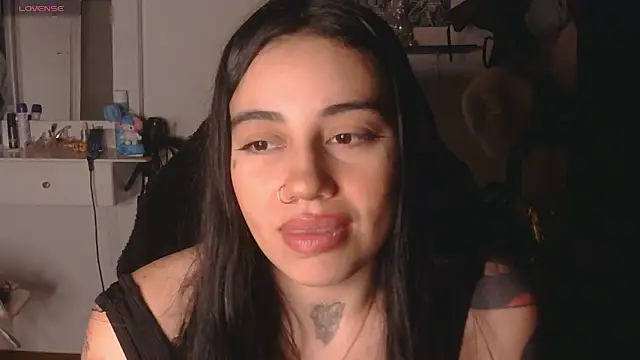 Snapshot of val_bardot chatting on May 19, 5:36 am val bardot online show from May 19, 5:36 am