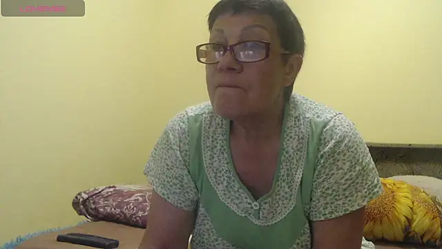Snapshot of Sandra_Carina chatting on May 6, 8:25 pm Sandra Carina online show from May 6, 8:25 pm
