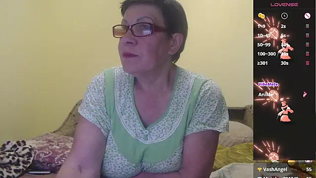 Snapshot of Sandra_Carina chatting on May 15, 3:35 am Sandra Carina online show from May 15, 3:35 am