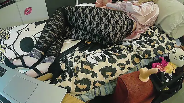 Snapshot of CristinaTrav chatting on October 20, 8:31 pm CristinaTrav online show from October 20, 8:31 pm