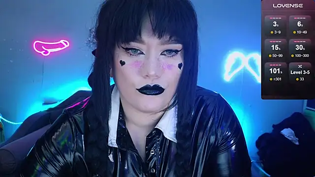 Snapshot of wickedxqueen chatting on December 6, 4:47 am wickedxqueen online show from December 6, 4:47 am