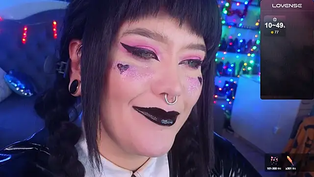 Snapshot of wickedxqueen chatting on December 20, 4:20 am wickedxqueen online show from December 20, 4:20 am