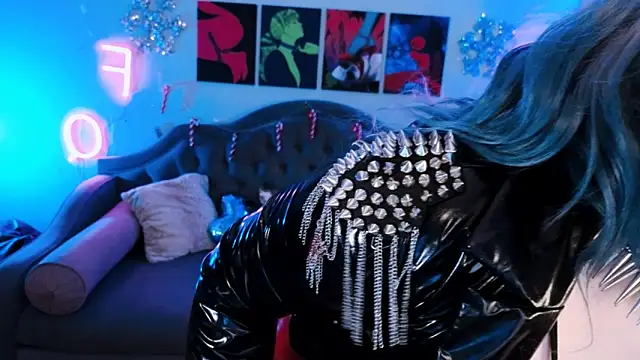 Snapshot of wickedxqueen chatting on December 29, 3:11 am wickedxqueen online show from December 29, 3:11 am