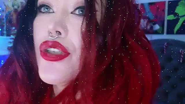 Snapshot of wickedxqueen chatting on December 30, 7:48 am wickedxqueen online show from December 30, 7:48 am