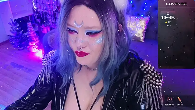 Snapshot of wickedxqueen chatting on January 1, 12:11 pm wickedxqueen online show from January 1, 12:11 pm