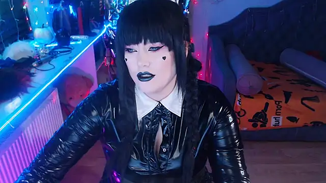 Snapshot of wickedxqueen chatting on January 23, 4:41 am wickedxqueen online show from January 23, 4:41 am