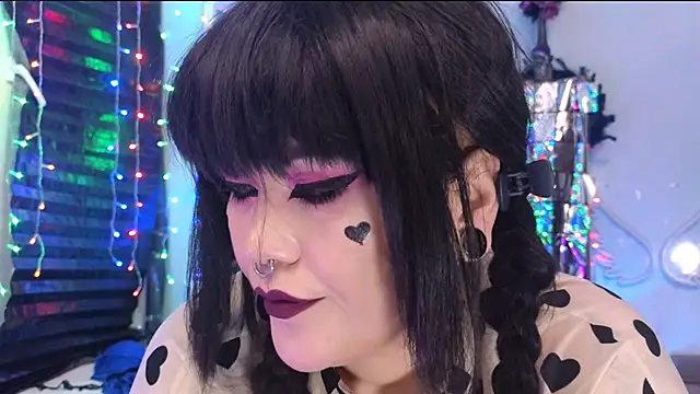 Snapshot of wickedxqueen chatting on March 4, 10:16 pm wickedxqueen online show from March 4, 10:16 pm