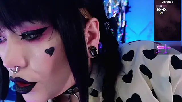 Snapshot of wickedxqueen chatting on March 18, 5:09 am wickedxqueen online show from March 18, 5:09 am