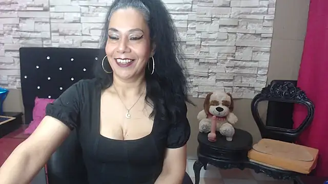 Snapshot of MarianaNight02 chatting on November 20, 4:45 am MarianaNight02 online show from November 20, 4:45 am