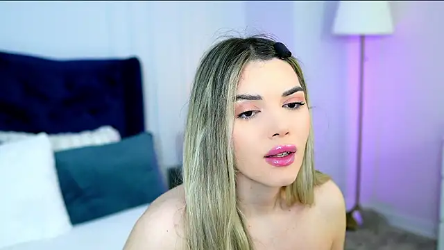 SophieAnn online show from March 20, 4:50 am