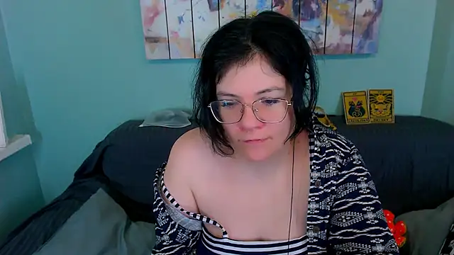 EverlyRays online show from March 22, 5:38 pm