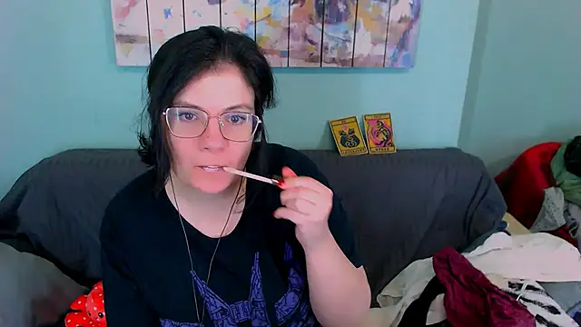 EverlyRays online show from March 30, 6:03 am