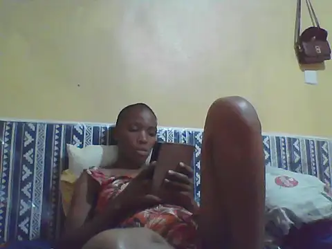 Smillie prety online show from March 22, 10:07 am