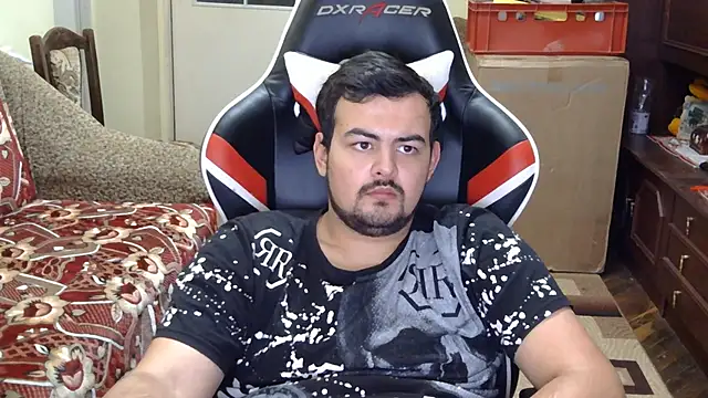 Snapshot of LuckyMarone chatting on October 29, 2:14 am LuckyMarone online show from October 29, 2:14 am