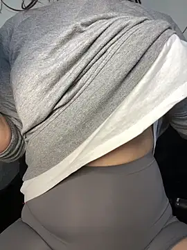 AlisaaRose online show from November 19, 8:36 am