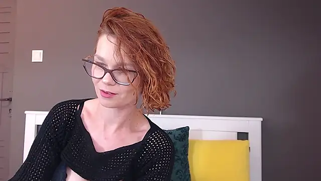 Snapshot of AugustStormS chatting on December 22, 12:17 am AugustStormS online show from December 22, 12:17 am