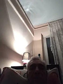 Snapshot of cum_spring chatting on August 7, 11:40 pm cum spring online show from August 7, 11:40 pm