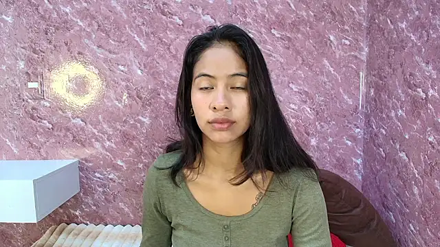 JuliKim  online show from March 5, 12:34 pm