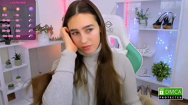  Eliizabeth  online show from January 5, 9:51 pm