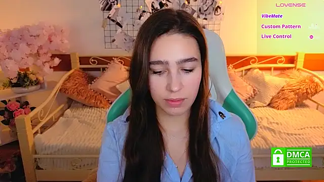  Eliizabeth  online show from February 19, 10:50 pm