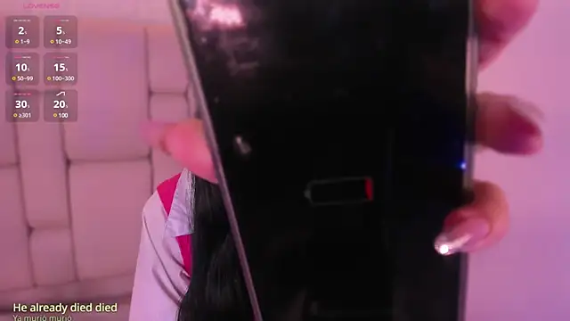 emma woods  online show from December 14, 6:30 pm