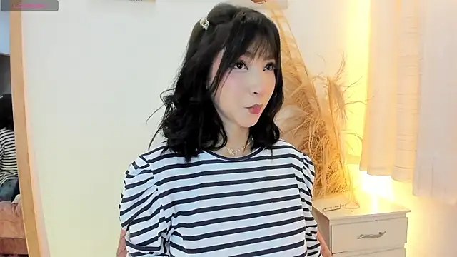 emma woods  online show from March 15, 12:27 am