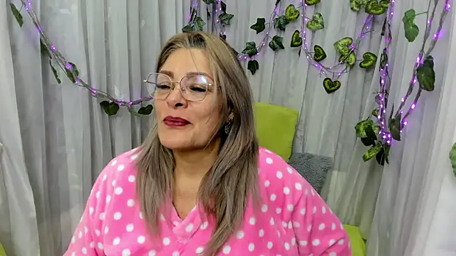 RebeccaThompson online show from October 14, 2:56 am