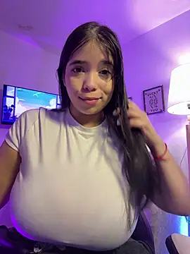 tati reyess online show from April 19, 11:09 am