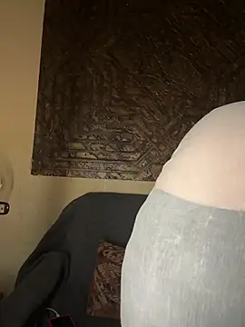 Snapshot of Mayoosh6 chatting on February 10, 4:04 pm Mayoosh6 online show from February 10, 4:04 pm