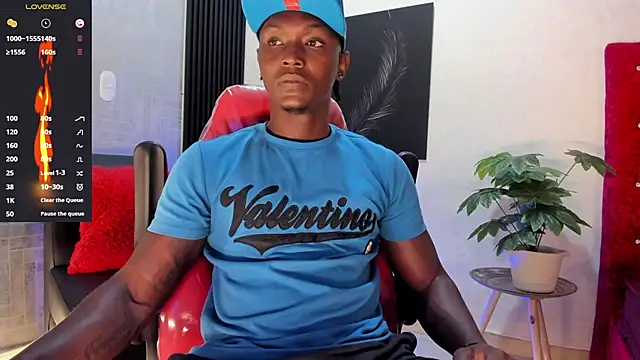 Snapshot of DannSmmith chatting on February 20, 1:30 pm DannSmmith online show from February 20, 1:30 pm