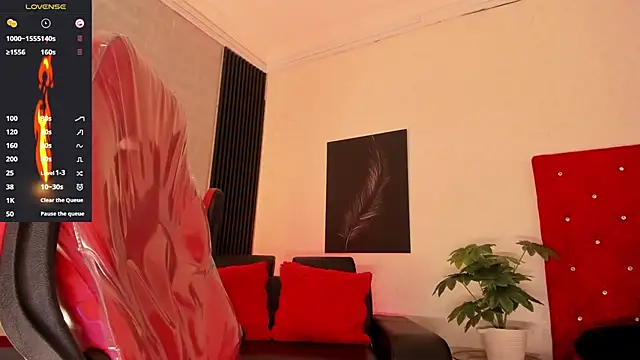 Snapshot of DannSmmith chatting on February 21, 4:37 pm DannSmmith online show from February 21, 4:37 pm