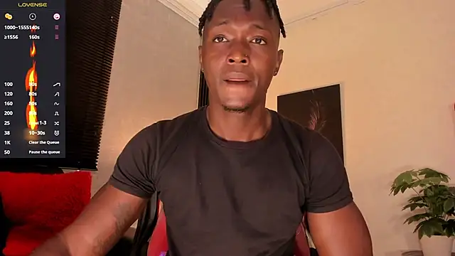 Snapshot of DannSmmith chatting on February 27, 12:45 pm DannSmmith online show from February 27, 12:45 pm