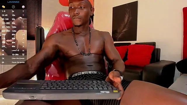 Snapshot of DannSmmith chatting on March 13, 6:45 pm DannSmmith online show from March 13, 6:45 pm