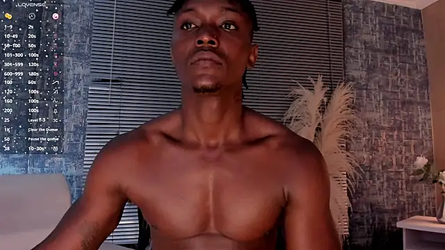 Snapshot of DannSmmith chatting on October 1, 5:13 am DannSmmith online show from October 1, 5:13 am