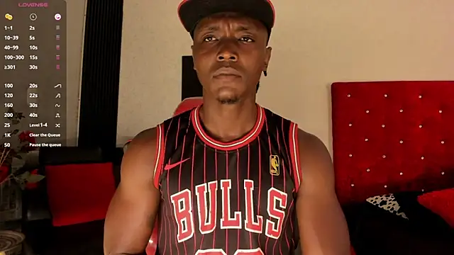 Snapshot of DannSmmith chatting on October 19, 4:57 am DannSmmith online show from October 19, 4:57 am