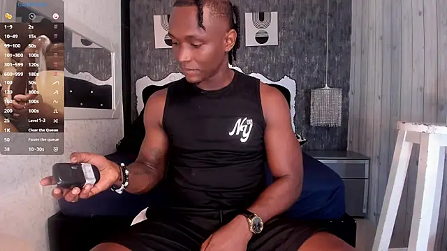 Snapshot of DannSmmith chatting on November 11, 12:38 pm DannSmmith online show from November 11, 12:38 pm